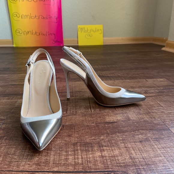 Sergio Rossi metallic gray pointed toe sandals 9M